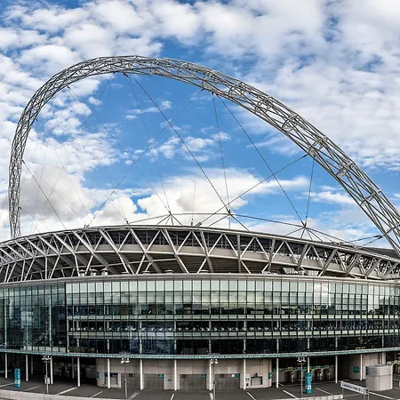 - Wembley International 3* Londen