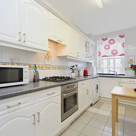 Bryanston * London