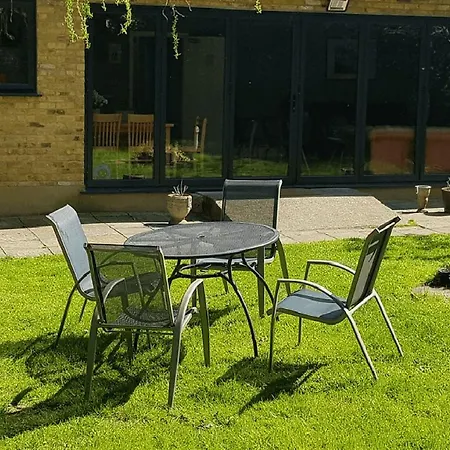 Manor House London 2*