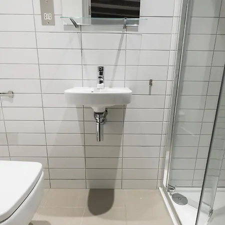 Spacious And Chic Flat In Angel * Londen