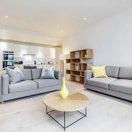 Staylux Waterloo Apartment