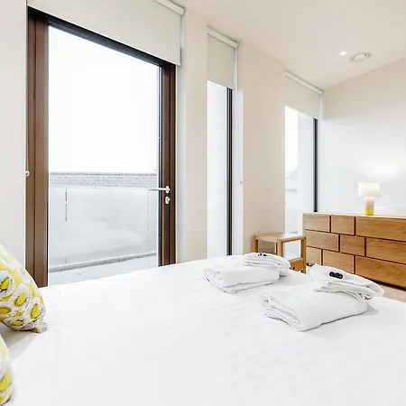 Staylux Waterloo Apartment