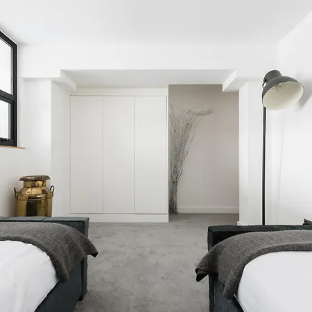 Second Nest Warehouse شقة