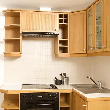 Irwin At Notting Hill Apartment
