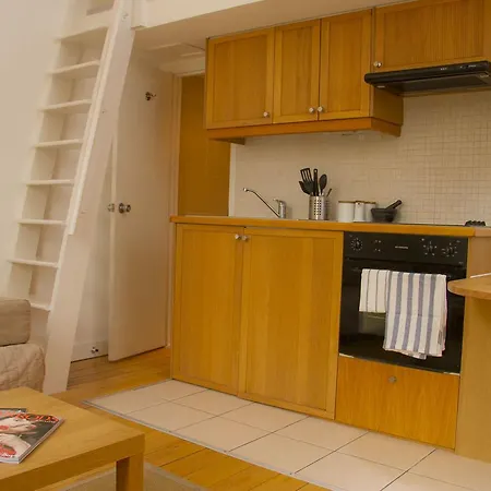 Irwin At Notting Hill Apartment