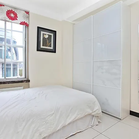 Apartament Baker Street *