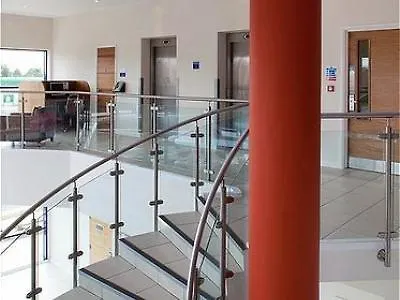 Holiday Express - Newbury Park, An Ihg London