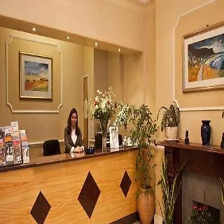 Avon Hotell London