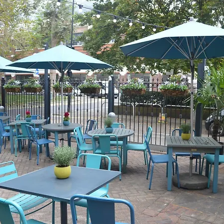 Otel The Brook