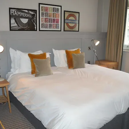 Otel The Brook