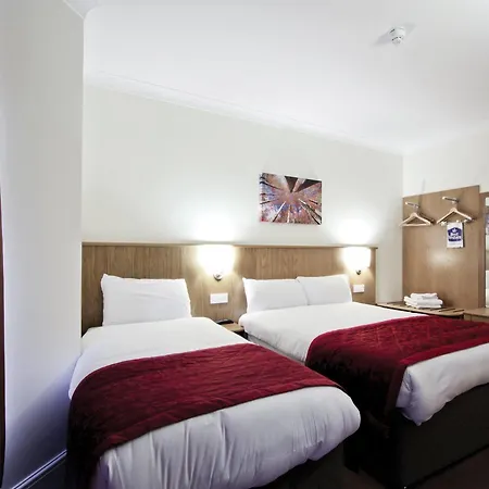 Western Highbury Hotel 3*