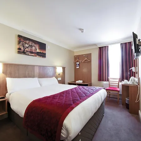 Western Highbury Hotel