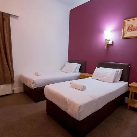 Banks Hotel 2*