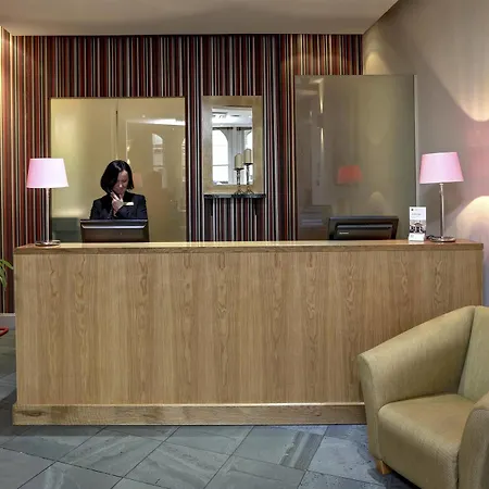 Hotel Ibis Styles Gloucester Road 3*