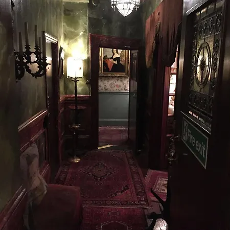 Hotel Pavilion 3*