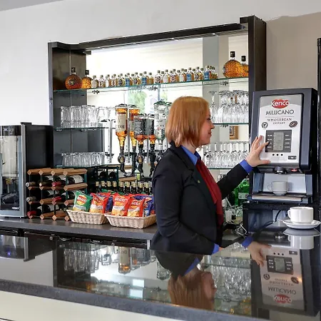 Hotel Western Highbury 3*