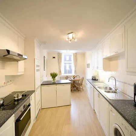 44 Curzon Street By Mansley 4* Londra