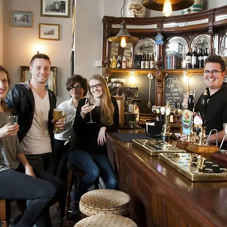 Publove @ The Steam Engine,waterloo Hostel London