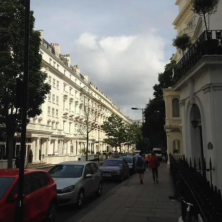 Hotel Caring London