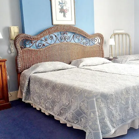 Merlyn Court 2* London