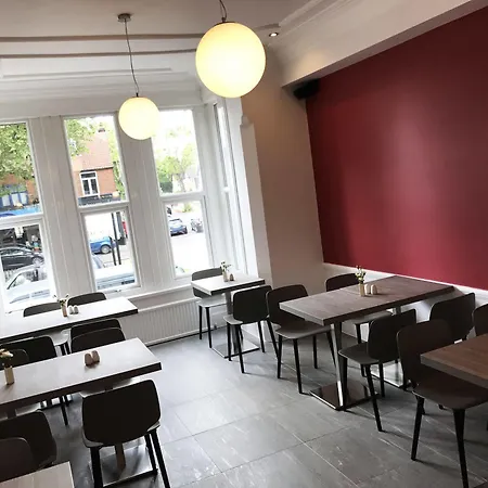 Gidea Park Hotel 3*