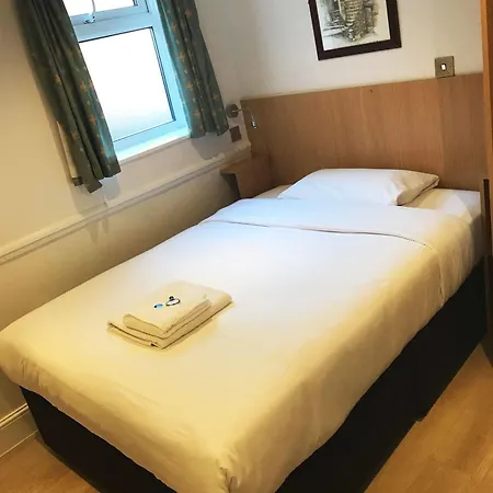 Gidea Park Hotel