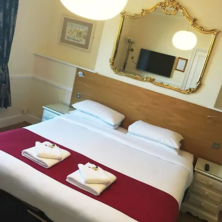 Gidea Park Hotel