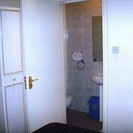 Mb Hotel 2*