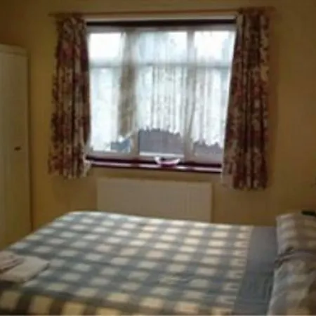 Hotel Mb 2*