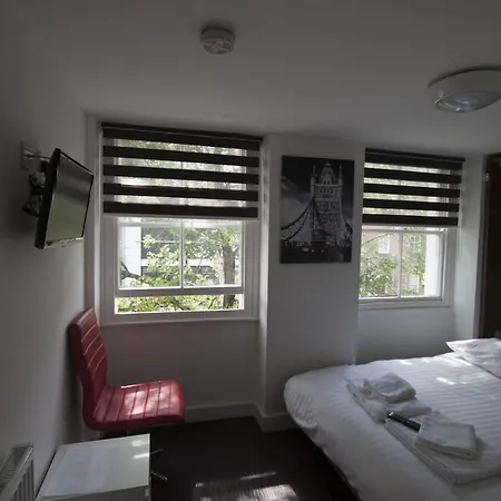 Pensión Charlotte Street By Allo Housing