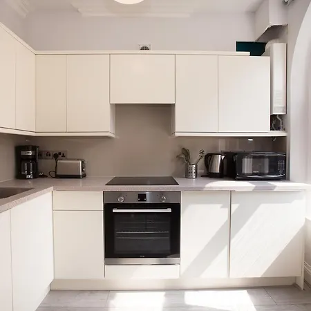 Emperors Gate By Allo Housing Apartment London
