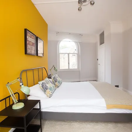 Apartment Emperors Gate By Allo Housing