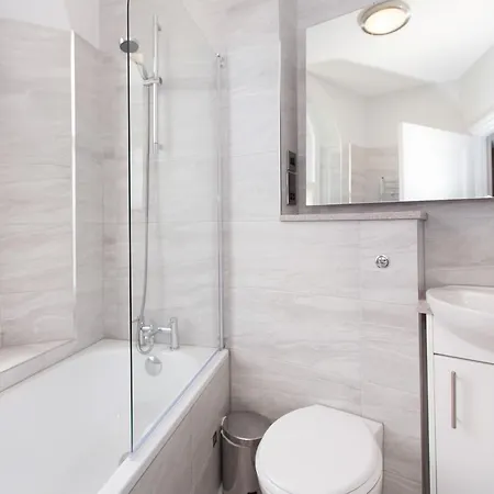 Apartment Emperors Gate By Allo Housing *