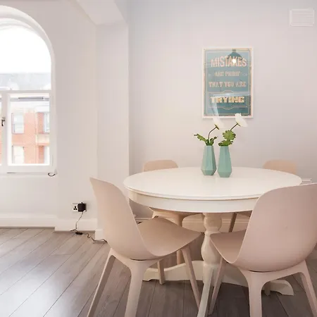 Apartment Emperors Gate By Allo Housing *