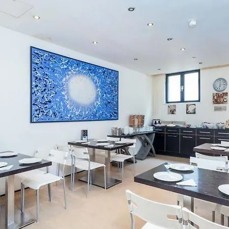 Avni Kensington 3*