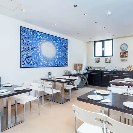 Avni Kensington Hotel 3*