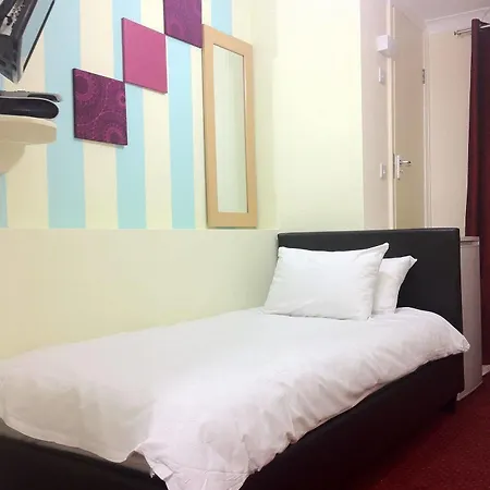 View - Road Market Hotel 2*