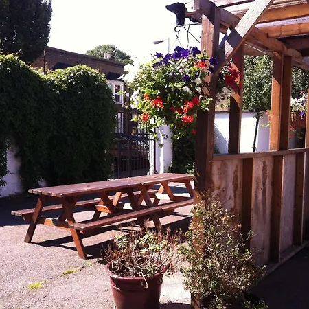 Forest Gate - Free Parking Limited Spaces Penzion 2*