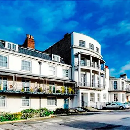 Harbour & Richmond 4*