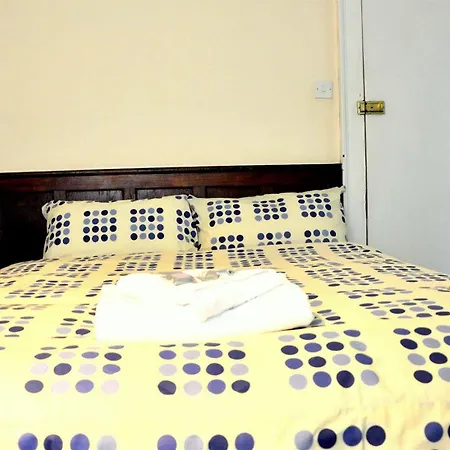 Heathrow Hotell 3*