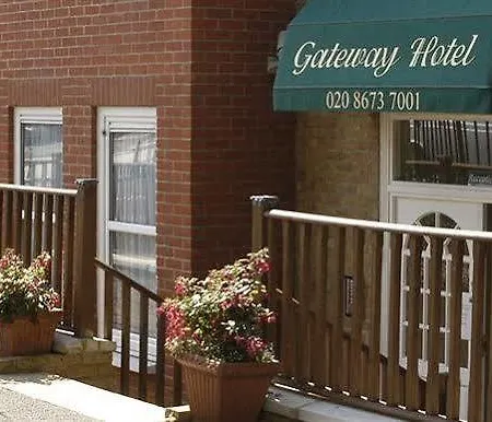 מלון The Gateway