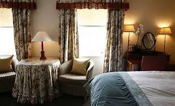 Knightsbridge Roof Garden Hotell 3*