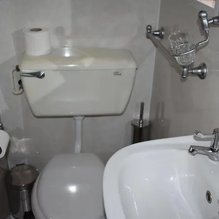 麦克唐纳酒店 2* 伦敦