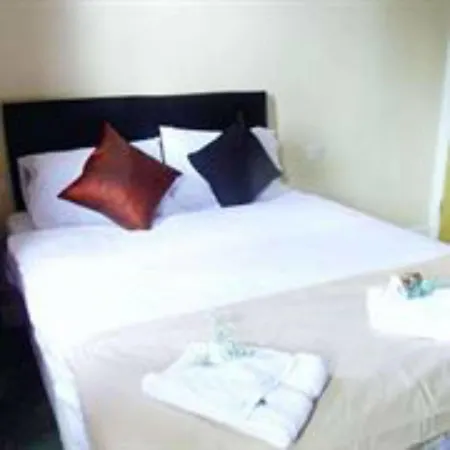 Pacific London Heathrow 2*