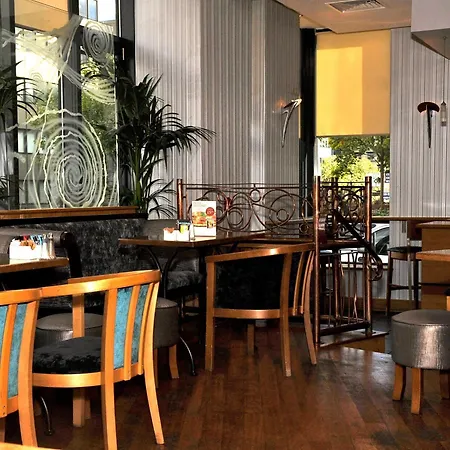 Leonardo London Hotel 4*