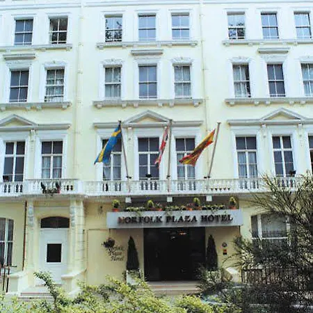 Hotel Norfolk Plaza 3*