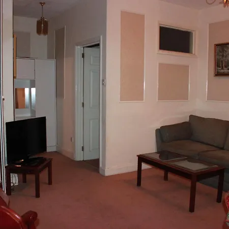 Kensingtoncourt Apartahotel 3*
