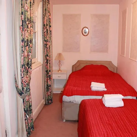 Apartahotel Kensingtoncourt 3*