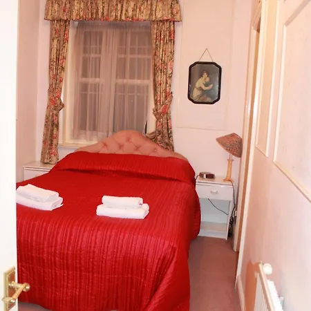 Kensingtoncourt Apartahotel 3*