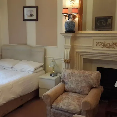 Kensingtoncourt Apartahotel